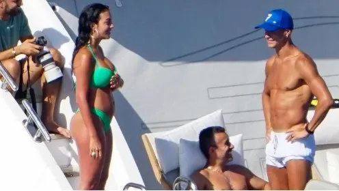 Las lujosas vacaciones de Cristiano Ronaldo y Georgina en Ibiza: un fabuloso yate con amigos