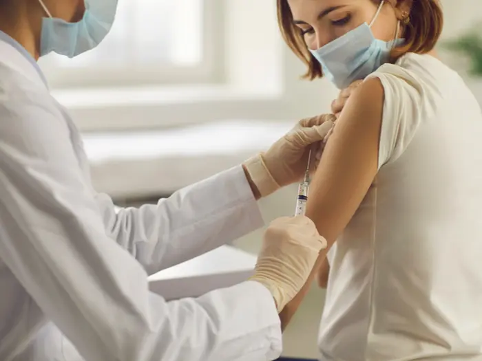 Las vacunas contra el COVID-19 no generan alteraciones en la menstruación