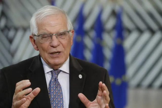 Borrell respalda a Biden y califica el derecho al aborto de fundamental
