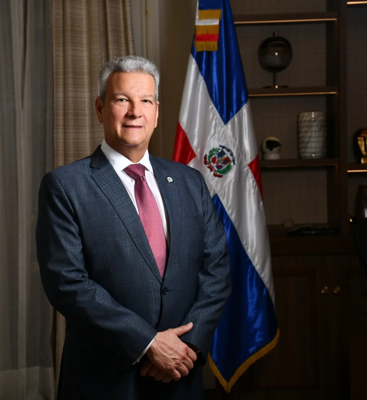 Denuncian que personas piden ayuda a alcaldes usando el nombre de Macarrulla