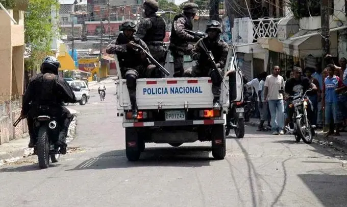 Derechos Humanos califica como una medida “desesperada” enviar policías y militares a las calles