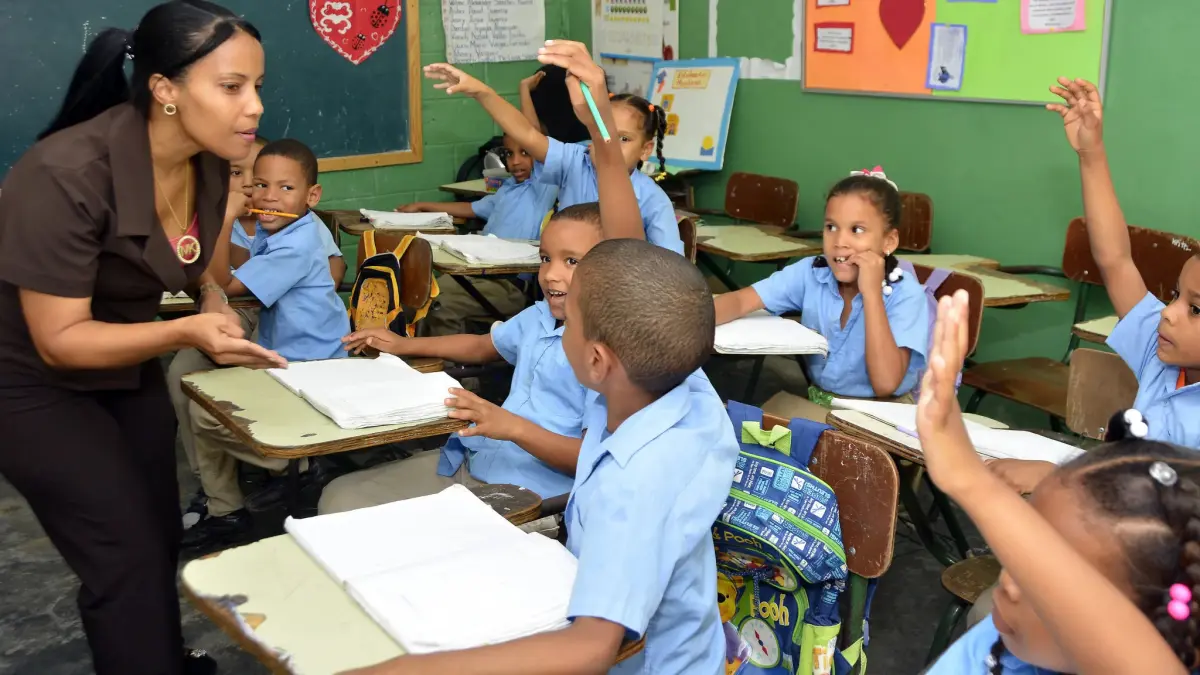 ¿Por qué se conmemora el 30 de junio el Día del Maestro?