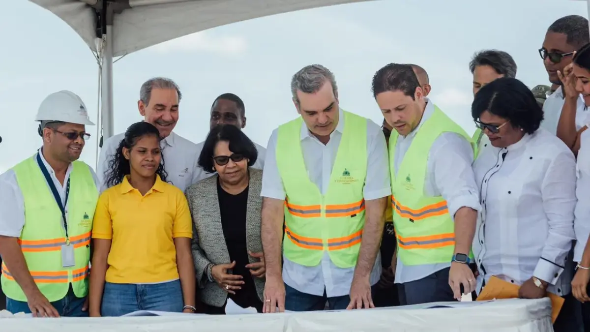 Presidente Abinader inicia construcción de una extensión de la UASD en Neyba