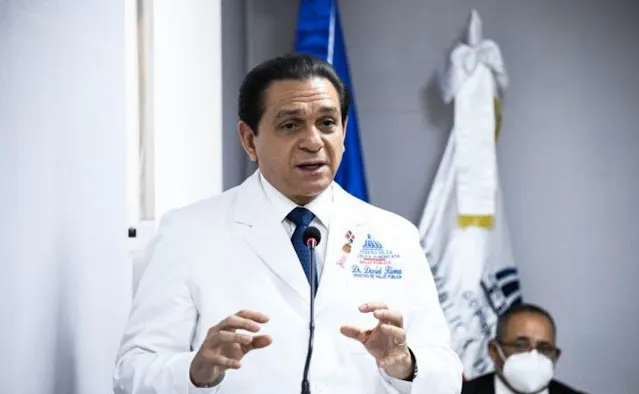 Ministro de Salud Pública lamenta incidente entre médicos y policías durante marcha al Palacio Nacional