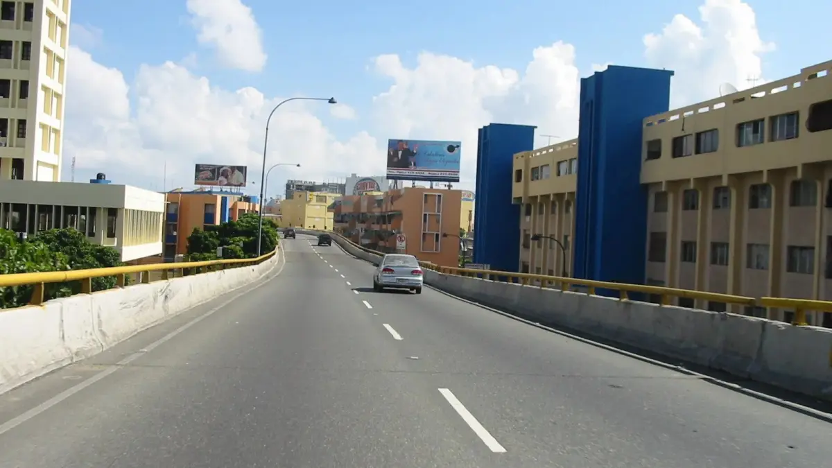 Obras Públicas cierra túneles, elevados y pasos a desnivel por mantenimiento en el GSD