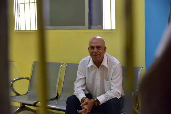 Rechazan variación de medida a Johnny Portorreal acusado de estafa