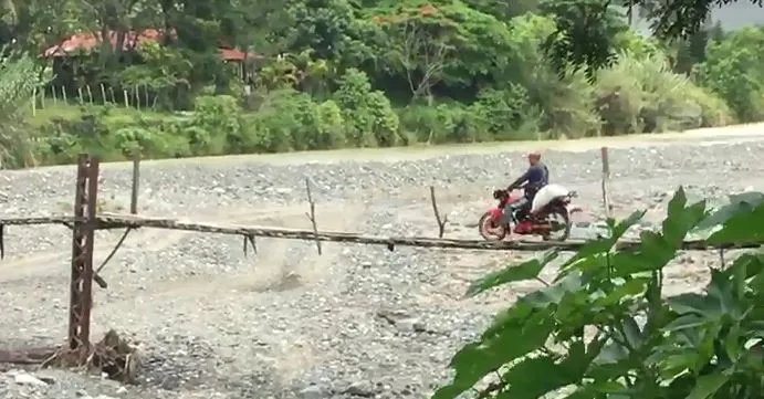 Residentes de Rancho Arriba reclaman puente ofrecido por el gobierno hace un tiempo