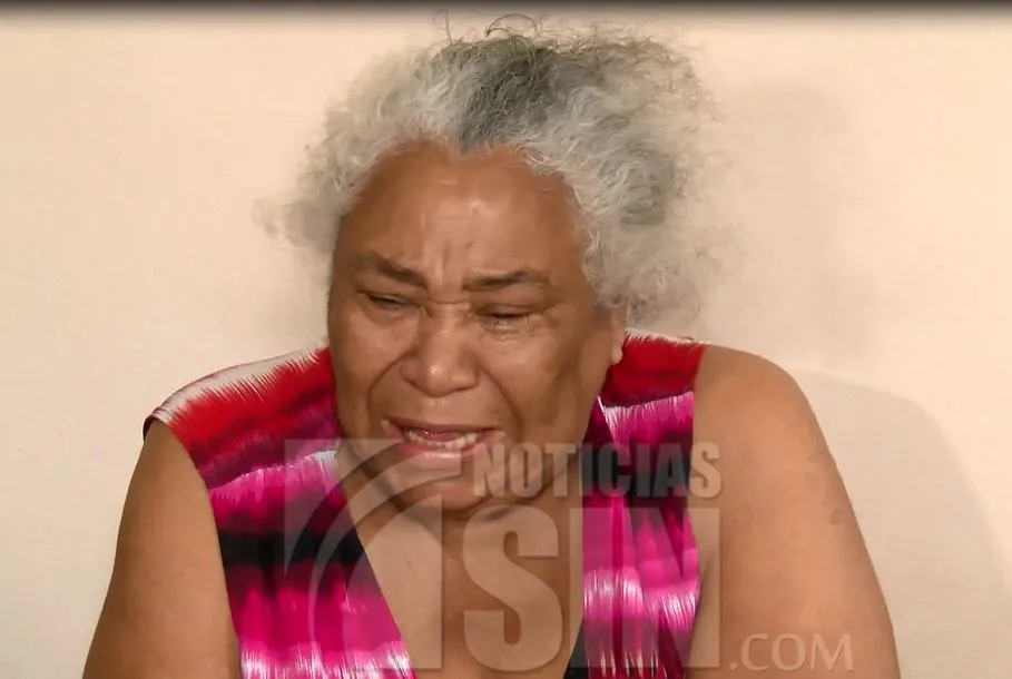 Encapuchados asaltan pareja de ancianos y le roban vehículo en Santiago Oeste