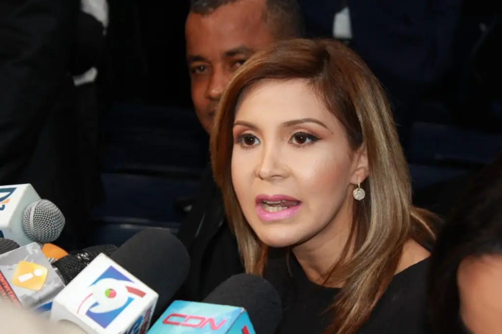 Rosalba Ramos dice hablar frente a la prensa no es un derecho que tenga Miguel Cruz