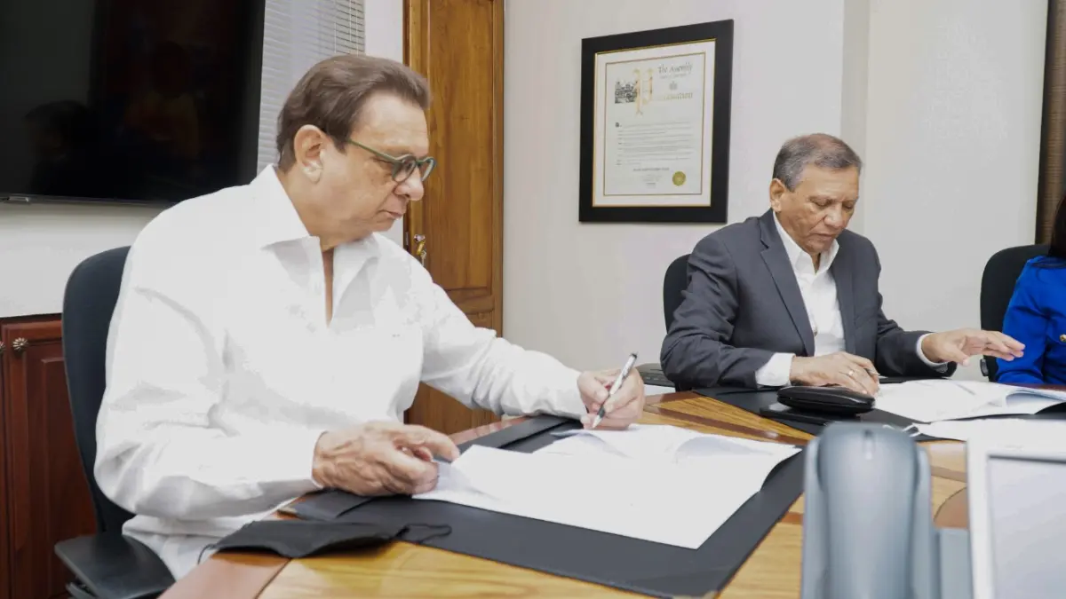 Rector UNPHU pide fortalecer política de proyectos de cooperación entre gobierno y universidades