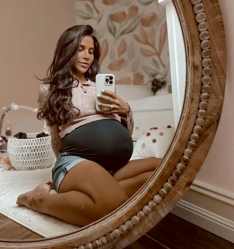 Tania Villalta: Madre influencer con síndrome de ovario poliquístico que comparte su experiencia en redes sociales