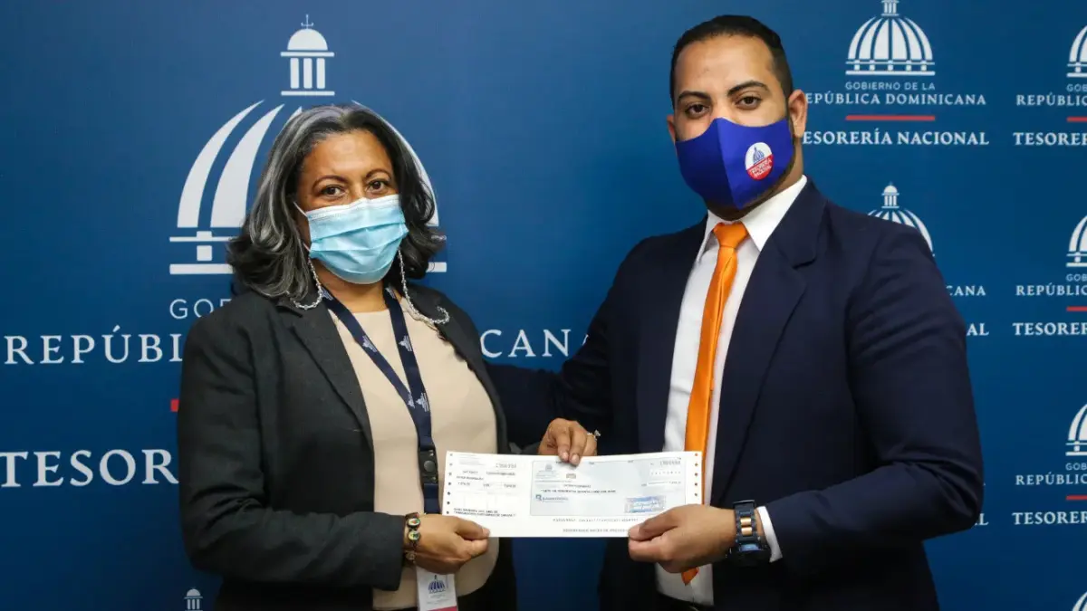 Tesorería inicia entrega de cheques de Bono de Apoyo Familiar al Gabinete Social