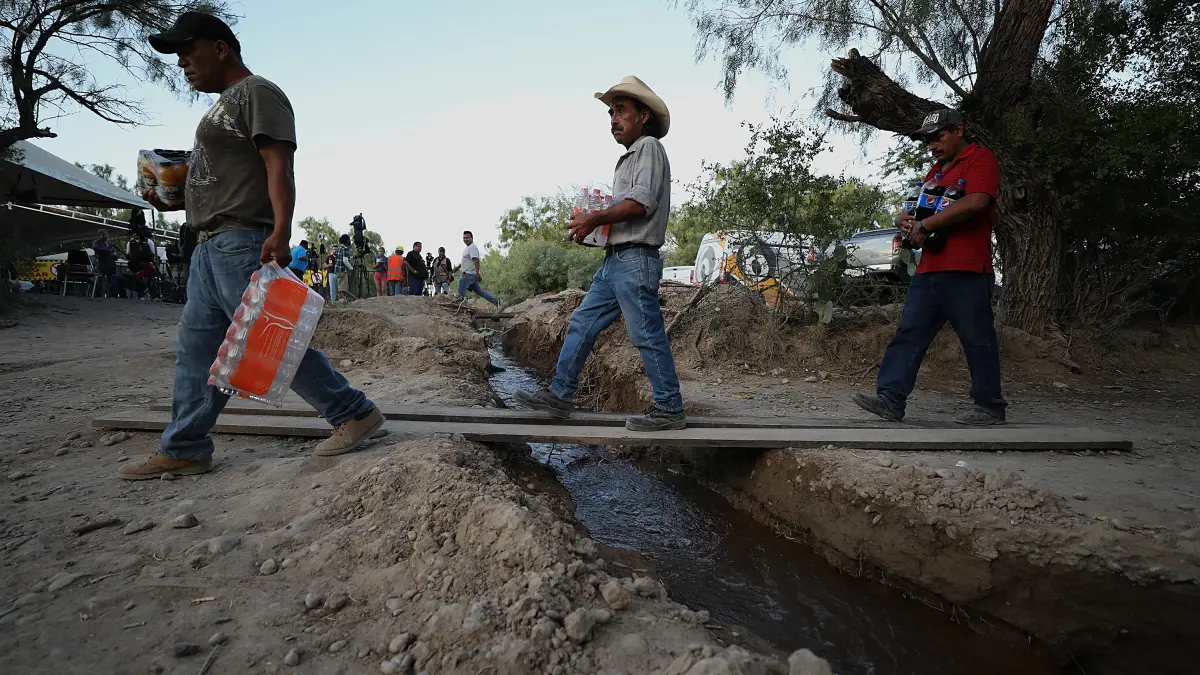 México adopta nuevo plan para salvar a 10 mineros atrapados tras inundación