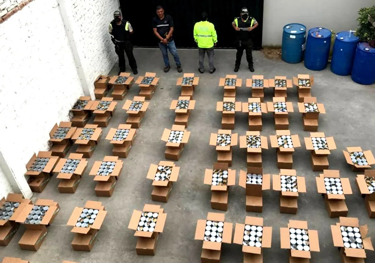 Incautan más de 700 kilos de cocaína en latas de atún en Colombia