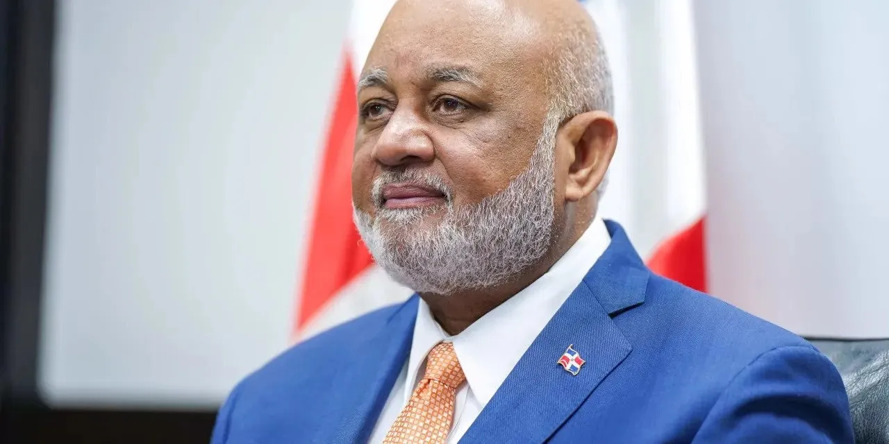 Roberto Fulcar reitera su coherencia política, afirma no tener prisa y que el mapa político se recompondrá