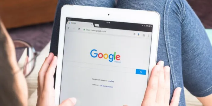 Google asegura que protege datos de menores que acceden a Internet