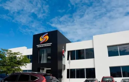 Ministerio de Administración Pública preparará reglamento para poder controlar aumentos y bonificaciones