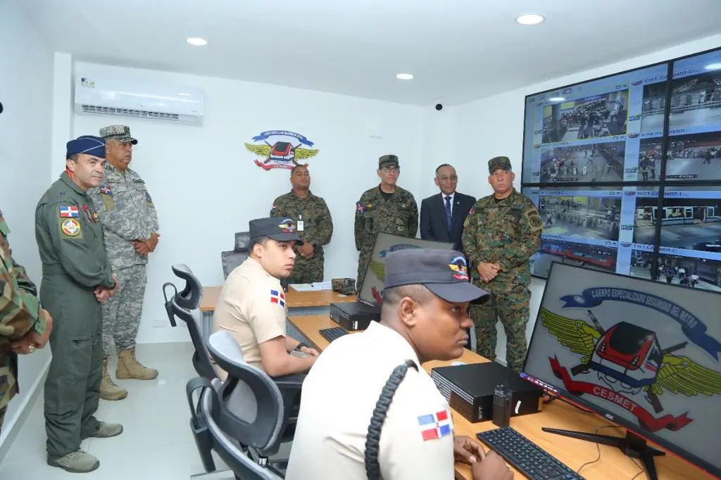 Ministro de Defensa inaugura Centro de Mando, Control y Video Vigilancia del CESMET