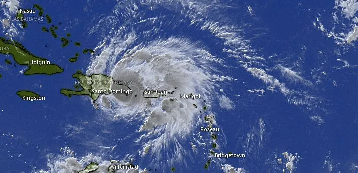 Fiona ya está en suelo dominicano; todas las provincias están en alerta roja y en amarilla