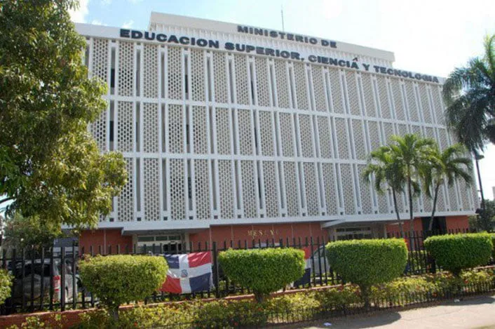 MESCYT impulsará nuevos proyectos para continuar aumentando la calidad en la educación universitaria