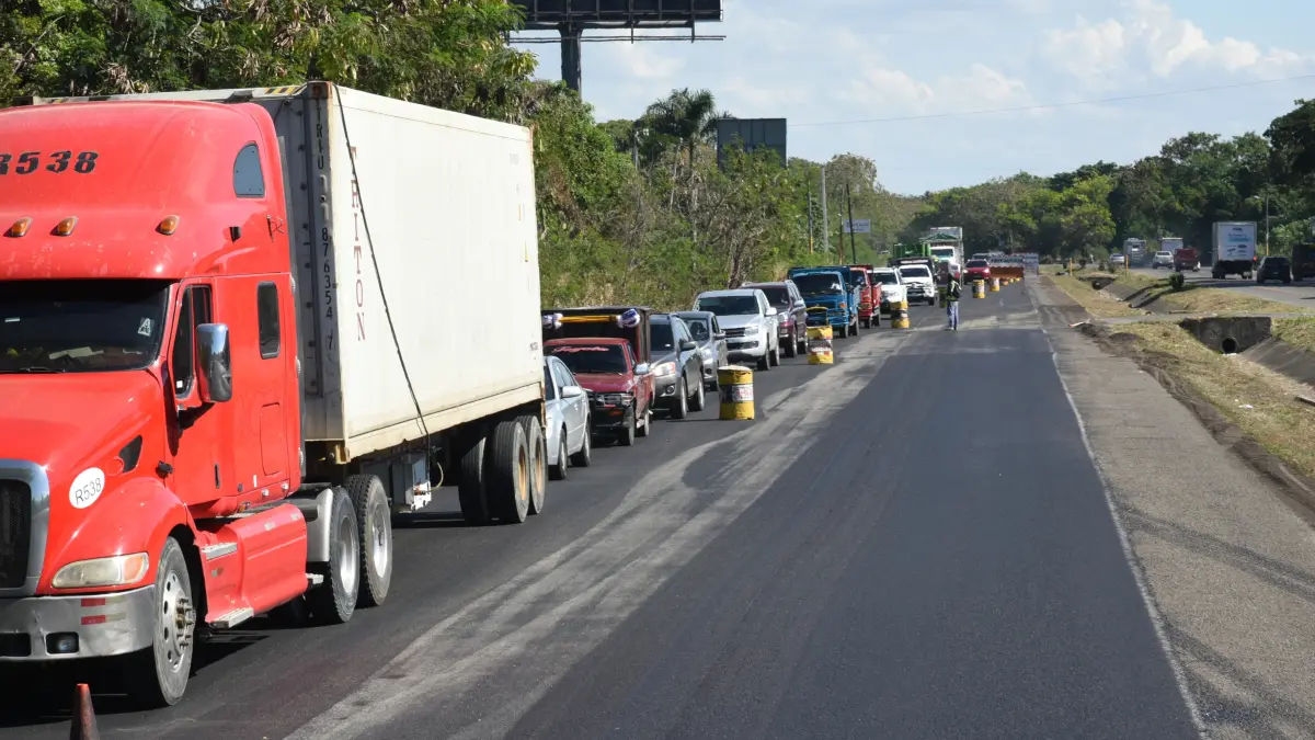 MOPC reprograma horarios de asfaltado en autopista Duarte para facilitar el tránsito vehicular
