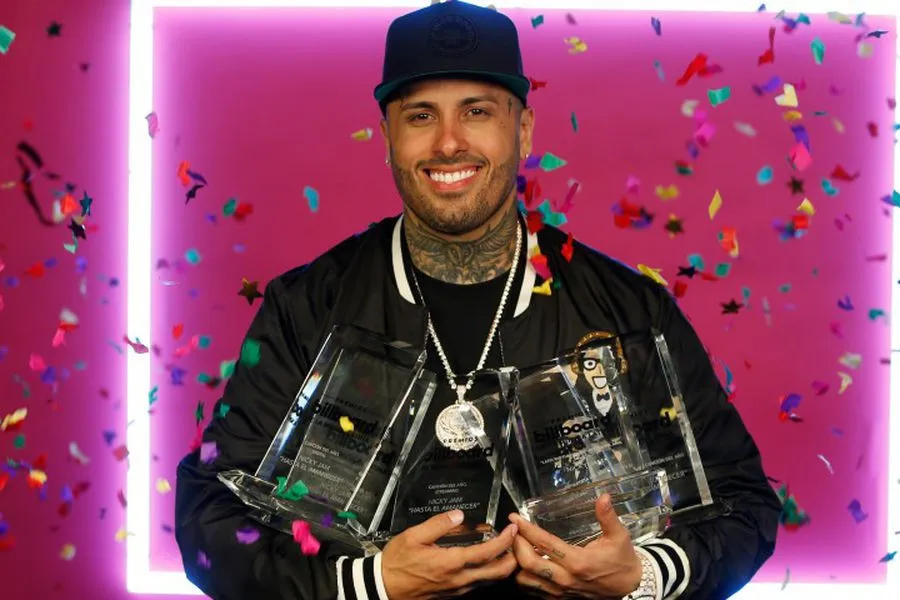 El cantante Nicky Jam recibirá el Premio Billboard Salón de la Fama