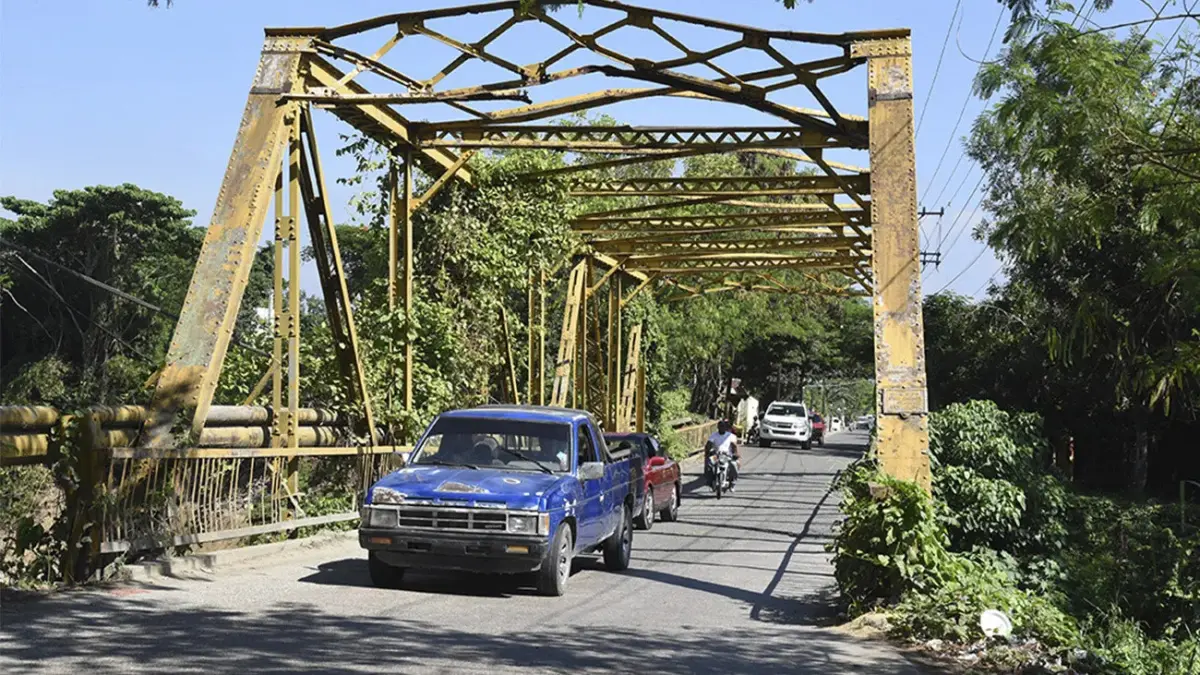 Obras Públicas dispone cierre del puente Sabaneta sobre El Camú en La Vega
