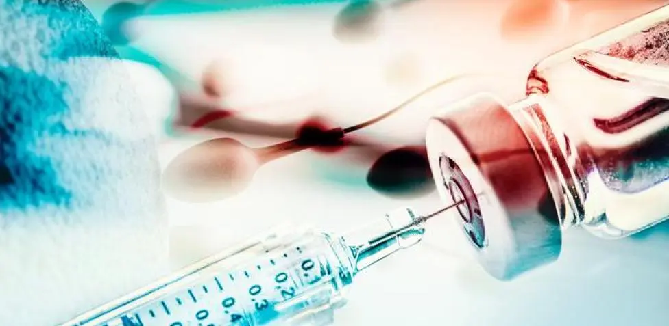 ¿La inyección anticonceptiva puede provocar dolores como si me fuera a bajar la menstruación?