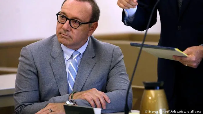 Jurado declara a Kevin Spacey no responsable de lesiones a un menor en 1986