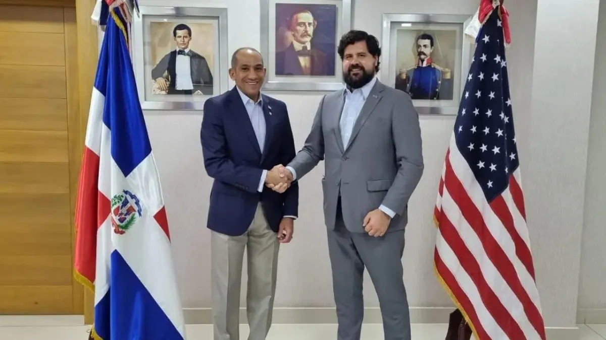 Director de programas de narcóticos y aplicación de la ley de EE.UU. se reúne con presidente DNCD