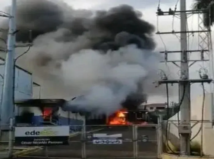 Extinguen en su totalidad incendio en subestación de Edeeste