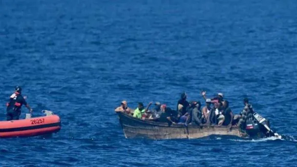 Detienen a 43 migrantes cubanos al tocar tierra en Florida y repatrían a 68