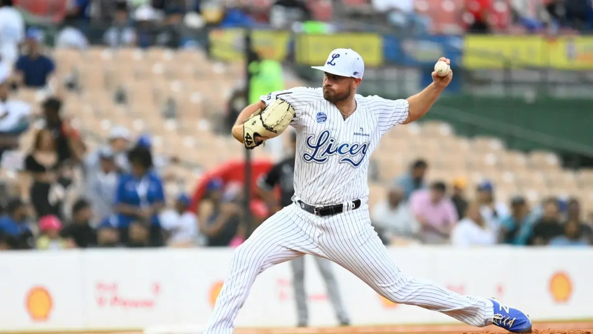 Moyers y Rogers blanquean a Leones, Smith y Michael De La Cruz lideran ofensiva