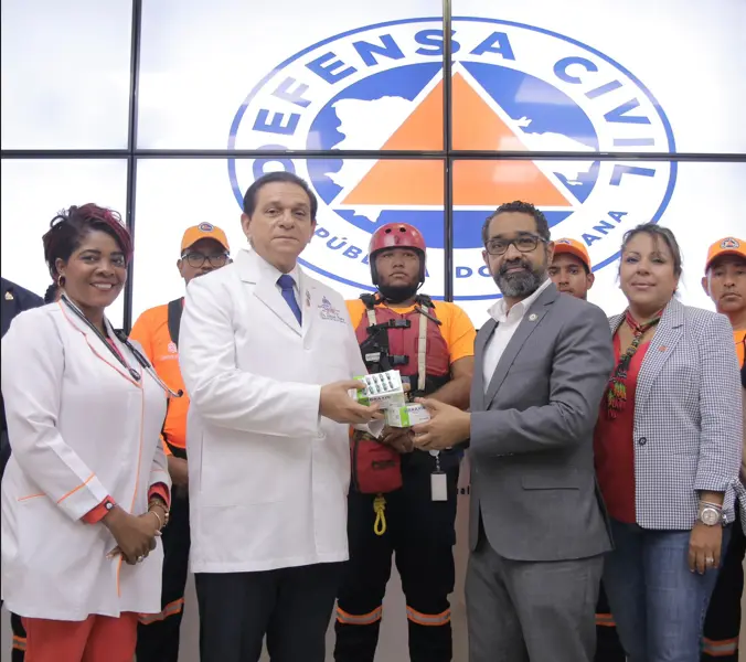 Salud Pública entrega medicamentos a Defensa Civil para prevenir enfermedades