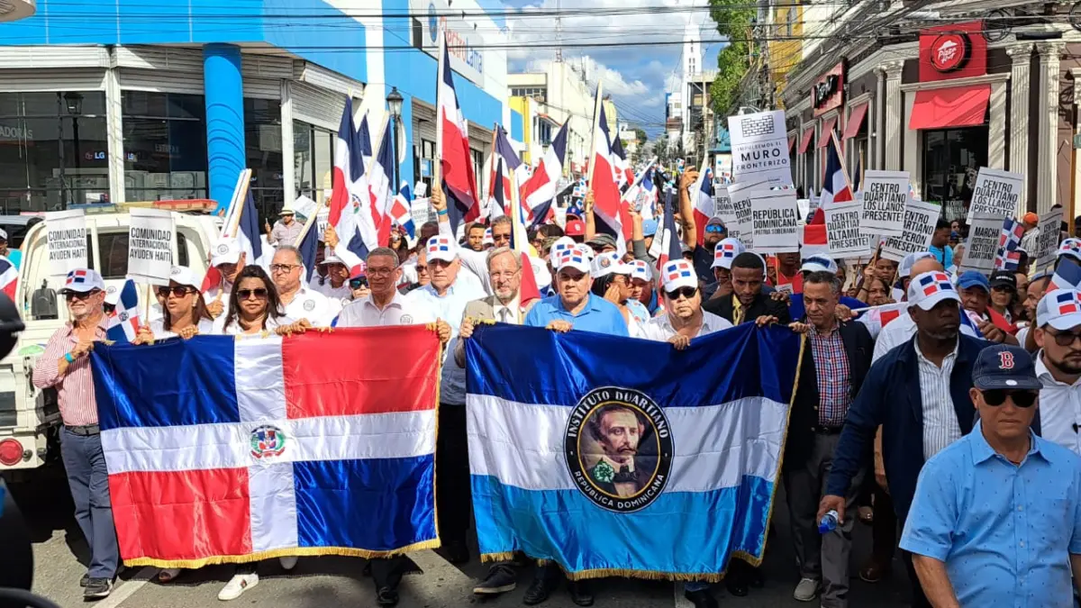 Realizan marcha patriótica en Santiago para exigir que Haití sea intervenido de forma inmediata