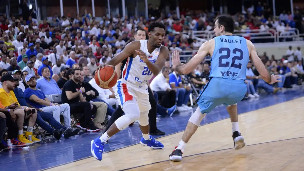 RD con Suero y Peña se impone ante Argentina 80-69