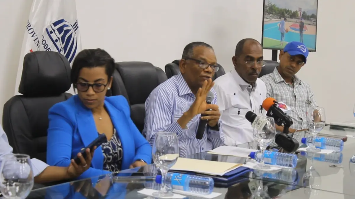 Director General Migración y Gobernadora ofrecen detalles del Censo Nacional en Montecristi