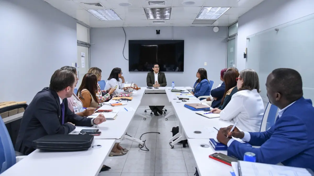 Salud Pública busca consenso con sociedades médicas sobre medicamentos de alto costo