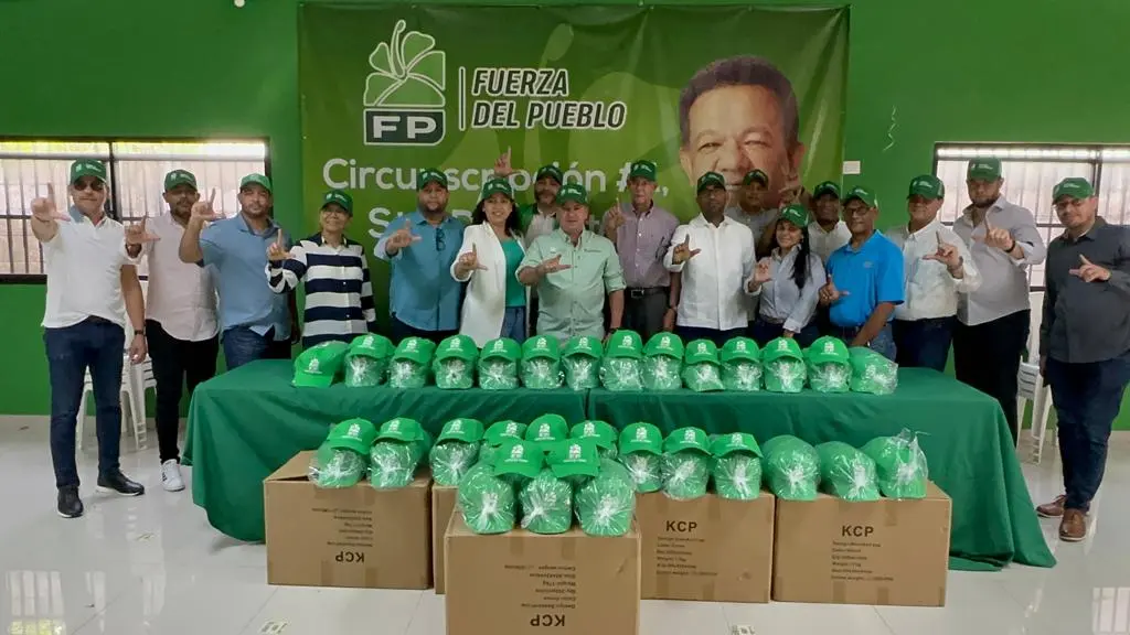 Fuerza del Pueblo realiza jornada de entrega de propaganda en todo el país