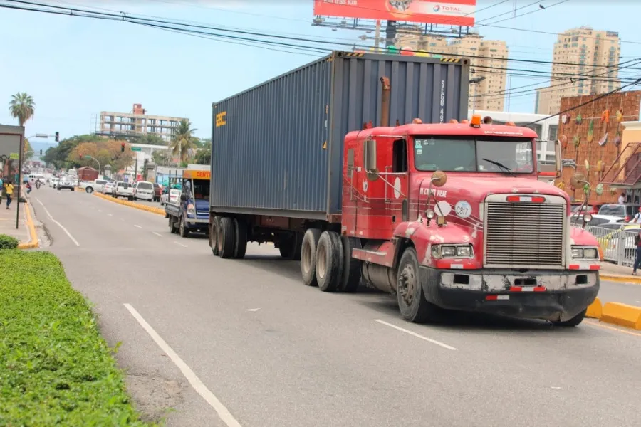 Intrant prohíbe el paso de vehículos pesados al centro de la ciudad a partir de enero