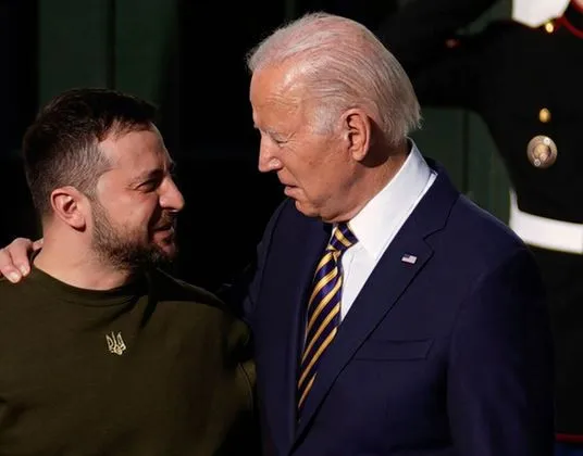 Biden a Zelenski: “Es un honor estar a su lado”