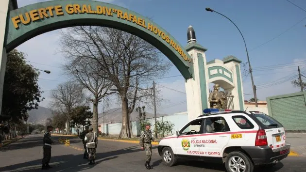 Cierran las puertas del principal cuartel del Ejército en Lima