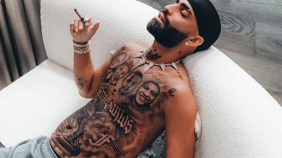 Arcángel lanza su nuevo álbum Sr. Santos en homenaje a su difunto hermano