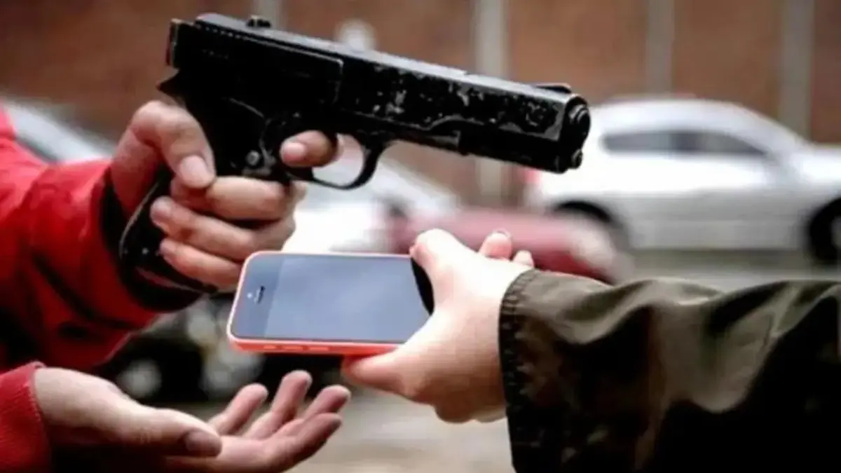 Quedó captado en cámara asalto a un comerciante tras el hecho la policía detiene a cinco personas en Santiago