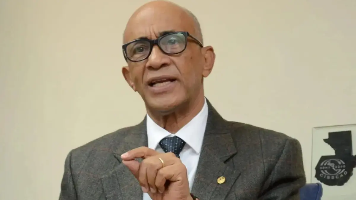 Poder Ejecutivo designa a Félix Aracena como embajador en Colombia