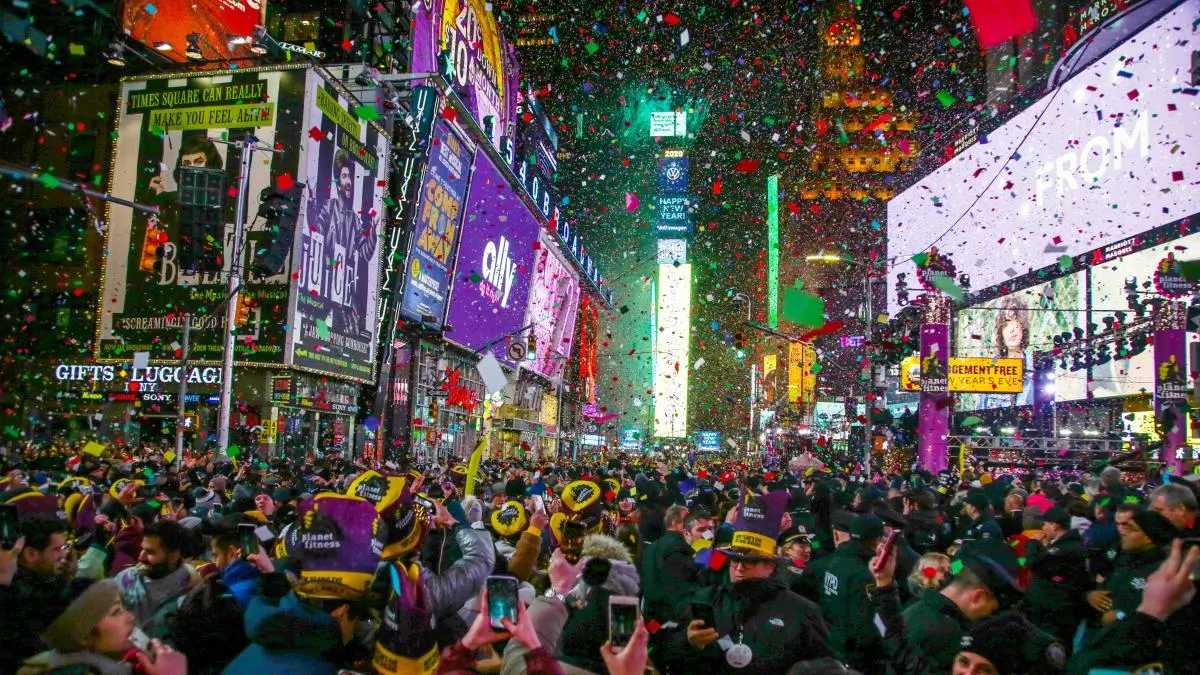 Flores amarillas y verdes en Times Square recuerdan a Pelé tras su muerte