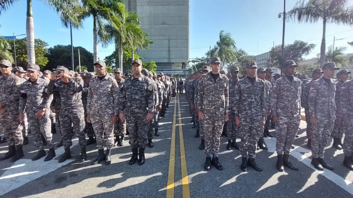 Policía Nacional envía a las calles miles de agentes para preservar la seguridad en festividades navideñas