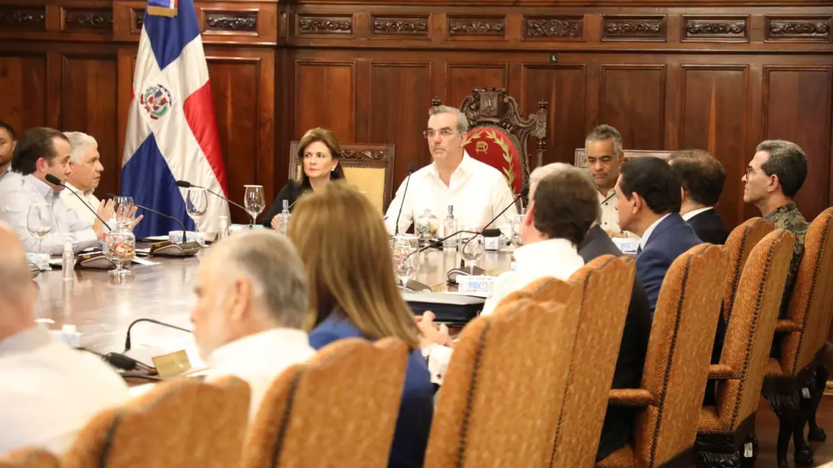 Presidente Abinader instruye intensificar inversión en sector construcción para estimular crecimiento económico 2023