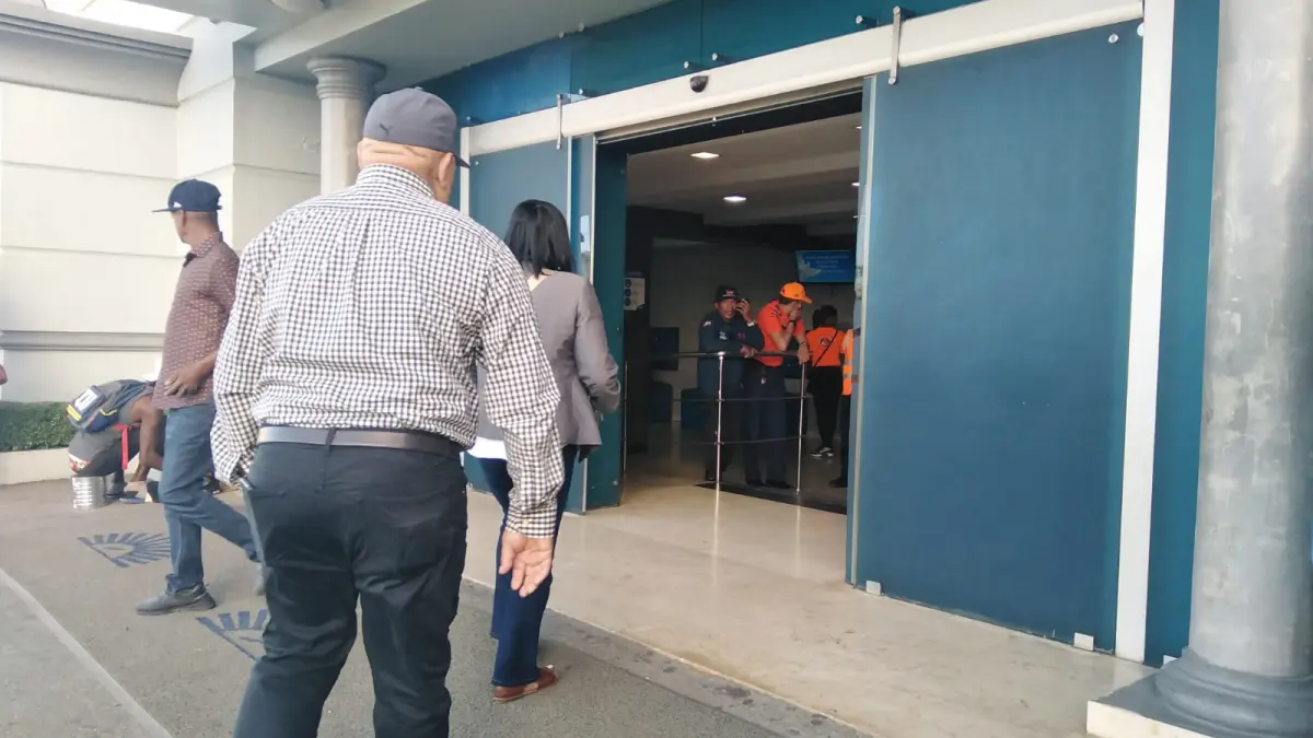 A puertas cerradas son velados los restos de hermanos murieron a manos de su padre