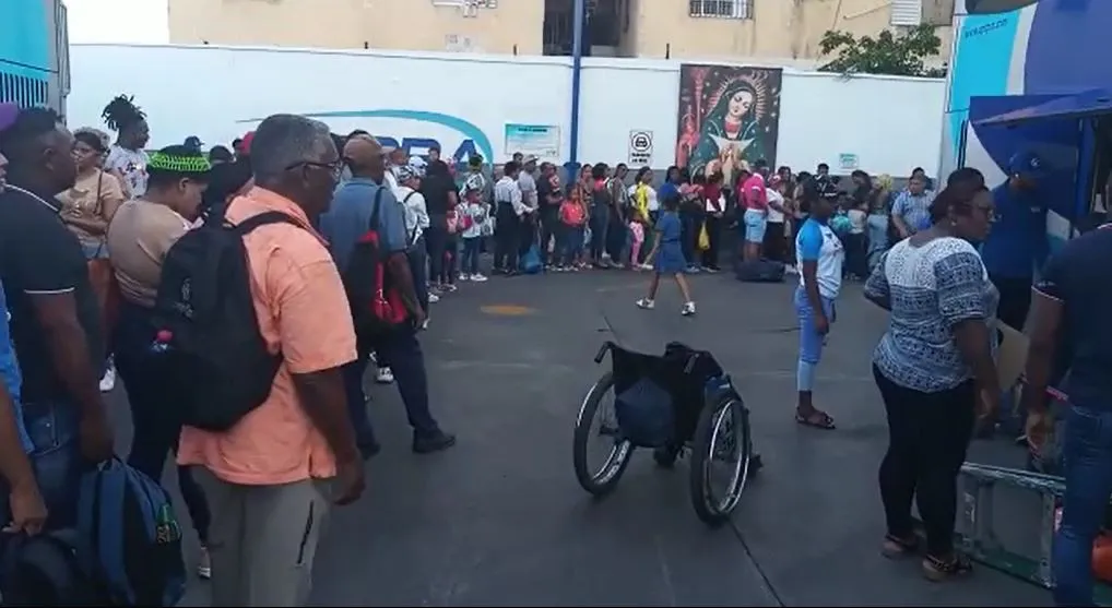 Cientos de personas inician peregrinaje para visitar Basílica de Higüey por día de la Virgen de La Altagracia